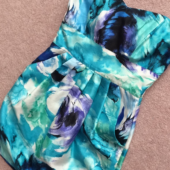 Strapless Watercolor Dress with Pockets - Picture 5 of 6